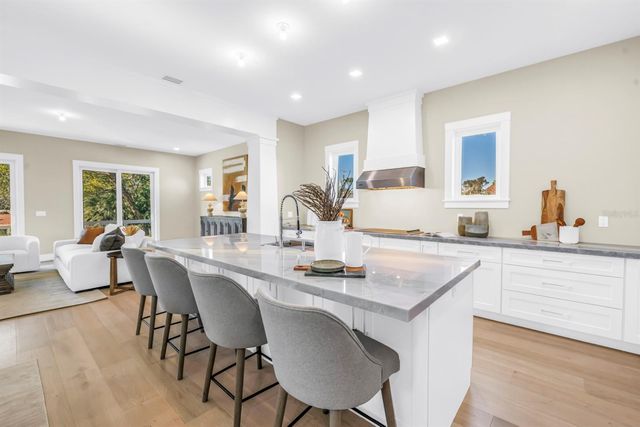 3752 ARKANSAS AVENUE NE, St Petersburg, FL 33703