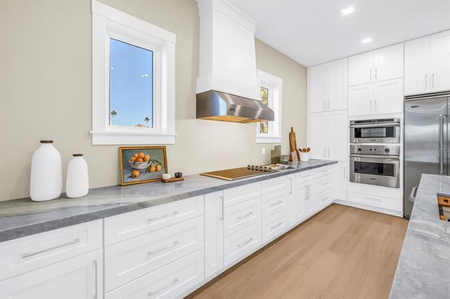 3752 ARKANSAS AVENUE NE, St Petersburg, FL 33703