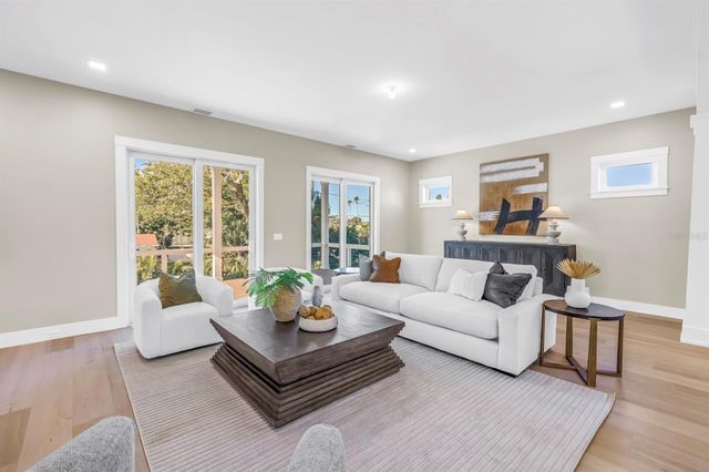 3752 ARKANSAS AVENUE NE, St Petersburg, FL 33703