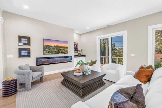 3752 ARKANSAS AVENUE NE, St Petersburg, FL 33703