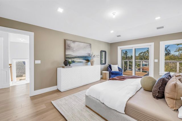 3752 ARKANSAS AVENUE NE, St Petersburg, FL 33703