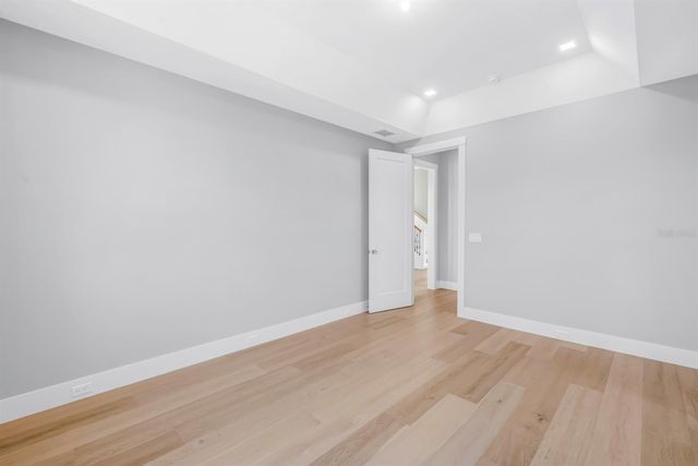 3752 ARKANSAS AVENUE NE, St Petersburg, FL 33703