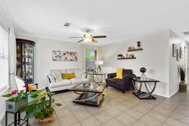 2833 Gordon Avenue, Fort Worth, TX 76110