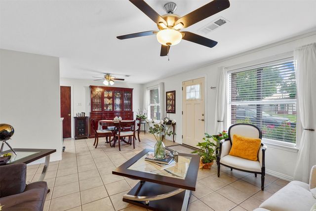2833 Gordon Avenue, Fort Worth, TX 76110
