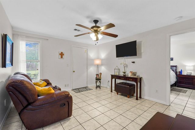 2833 Gordon Avenue, Fort Worth, TX 76110