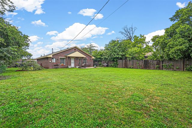 2833 Gordon Avenue, Fort Worth, TX 76110