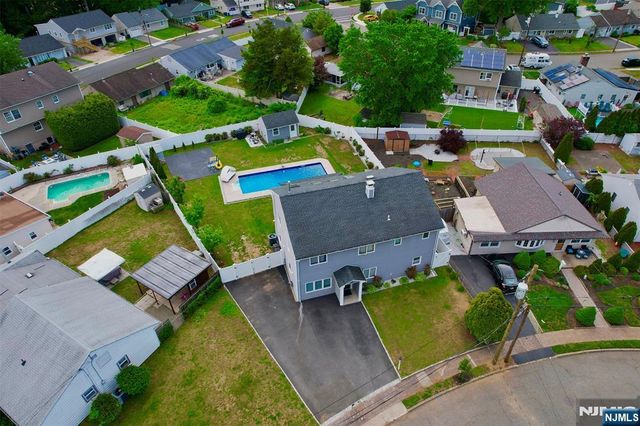 59 Hahn Avenue, Rochelle Park, NJ 07662