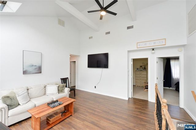 59 Hahn Avenue, Rochelle Park, NJ 07662