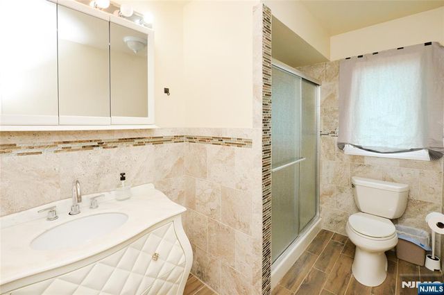 59 Hahn Avenue, Rochelle Park, NJ 07662