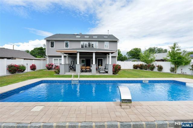 59 Hahn Avenue, Rochelle Park, NJ 07662