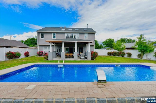59 Hahn Avenue, Rochelle Park, NJ 07662