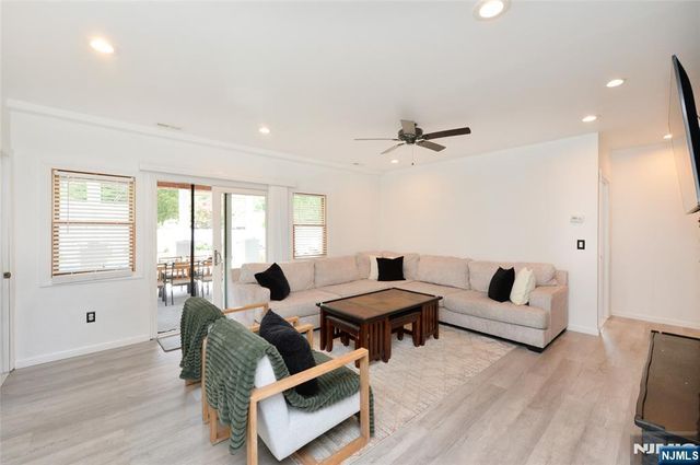 59 Hahn Avenue, Rochelle Park, NJ 07662