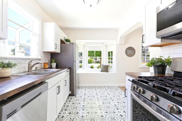 760 E J, Ontario, CA 91764