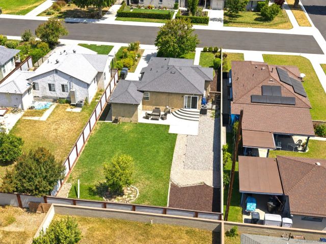 760 E J, Ontario, CA 91764