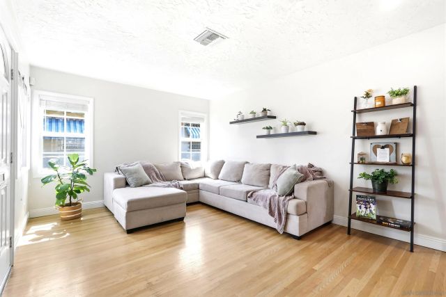 760 E J, Ontario, CA 91764