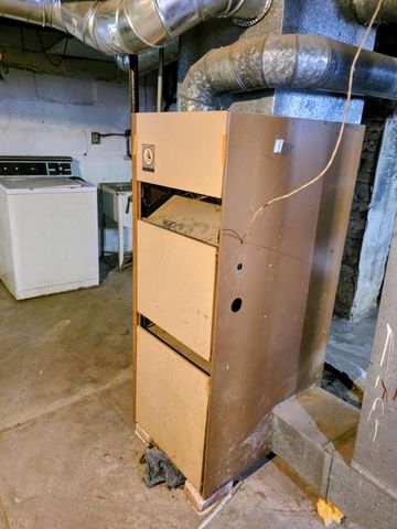 2618 N 17th STREET, Milwaukee, WI 53206