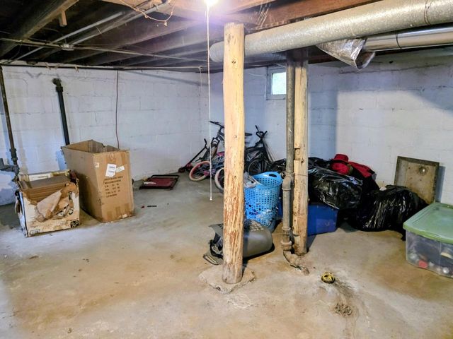 2618 N 17th STREET, Milwaukee, WI 53206