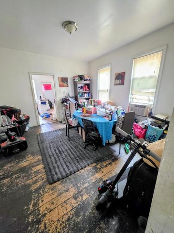 2618 N 17th STREET, Milwaukee, WI 53206