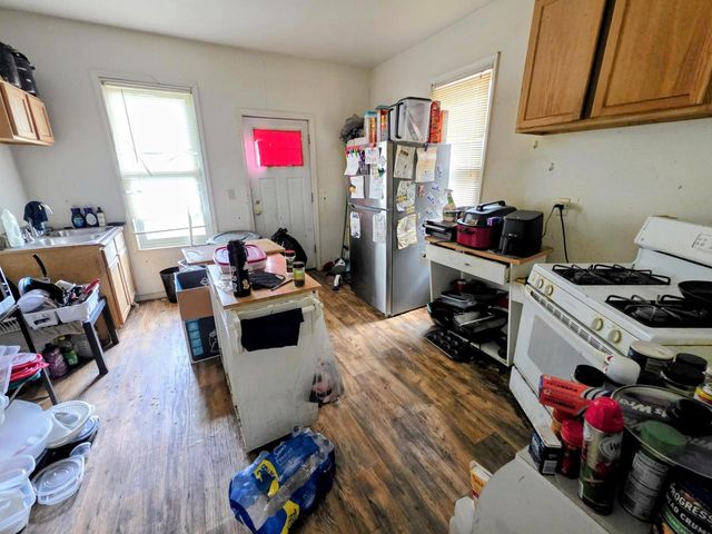 2618 N 17th STREET, Milwaukee, WI 53206