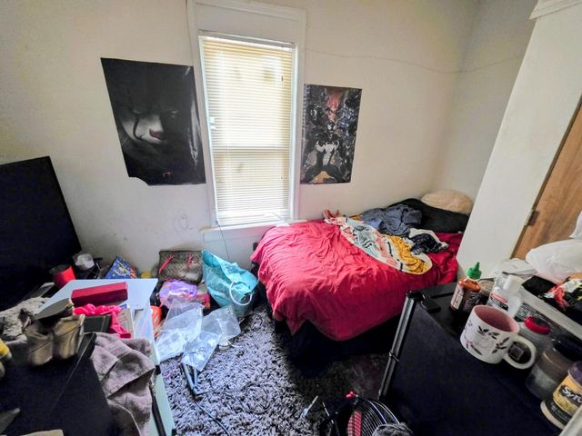 2618 N 17th STREET, Milwaukee, WI 53206