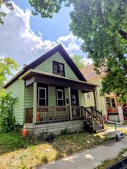 2618 N 17th STREET, Milwaukee, WI 53206
