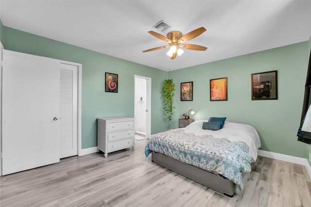 931 SE 9 17, Pompano Beach, FL 33060