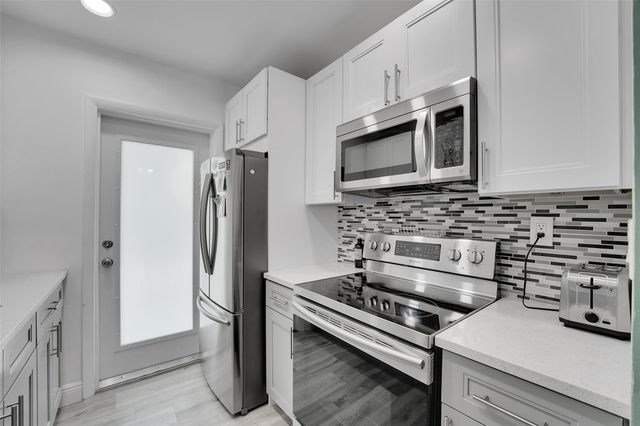 931 SE 9 17, Pompano Beach, FL 33060