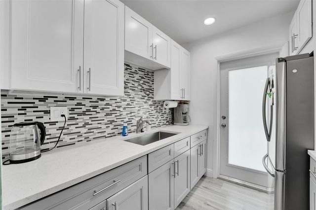 931 SE 9 17, Pompano Beach, FL 33060