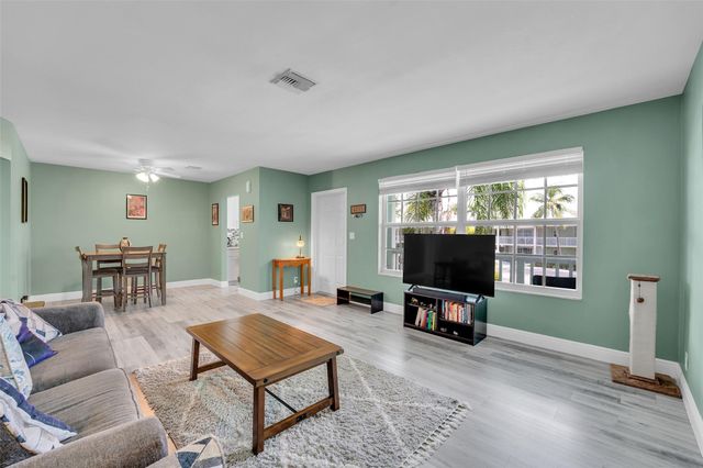 931 SE 9 17, Pompano Beach, FL 33060