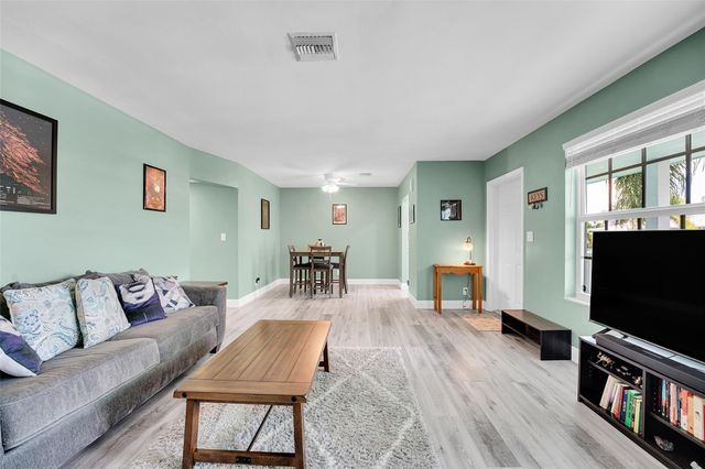 931 SE 9 17, Pompano Beach, FL 33060