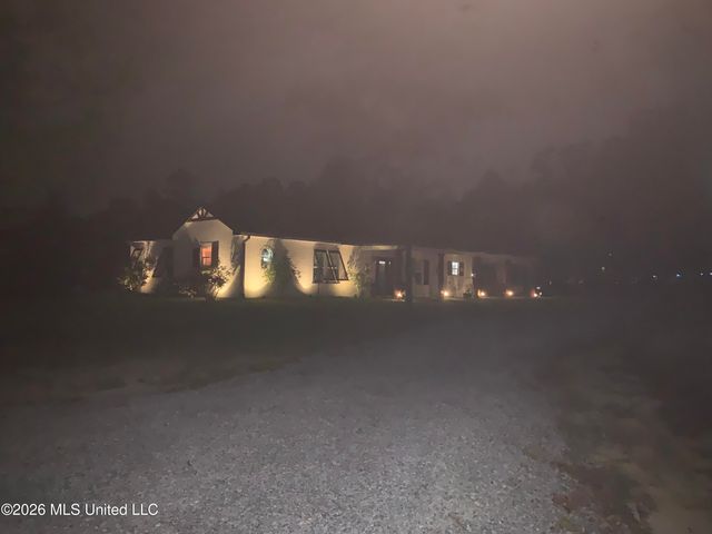 28385 16 Section Road, Pass Christian, MS 39571