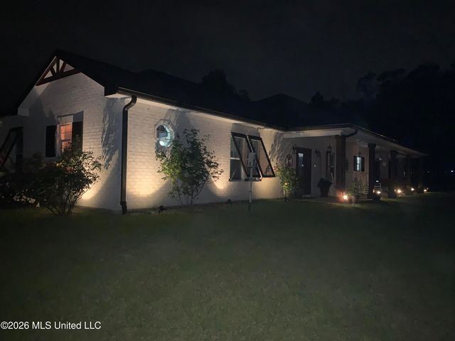 28385 16 Section Road, Pass Christian, MS 39571