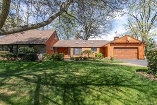 20 OLD FARM Road, Great Neck, NY 11020