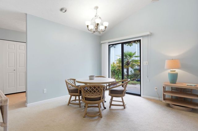 906 Tiffany Ln., North Myrtle Beach, SC 29582