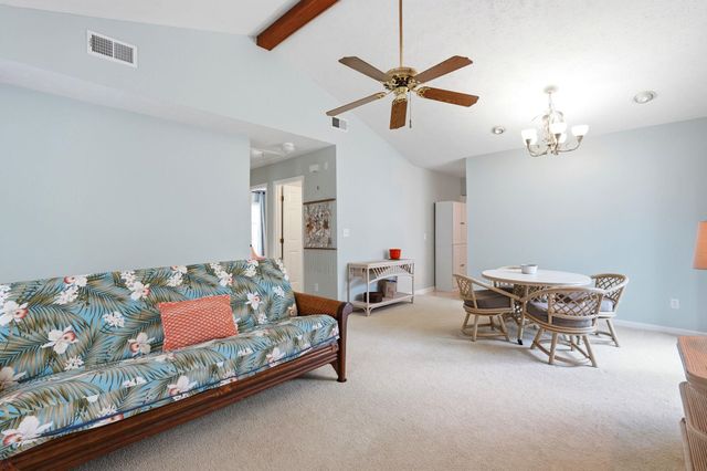 906 Tiffany Ln., North Myrtle Beach, SC 29582