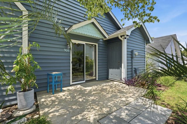 906 Tiffany Ln., North Myrtle Beach, SC 29582