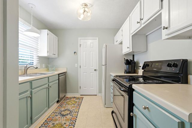 906 Tiffany Ln., North Myrtle Beach, SC 29582