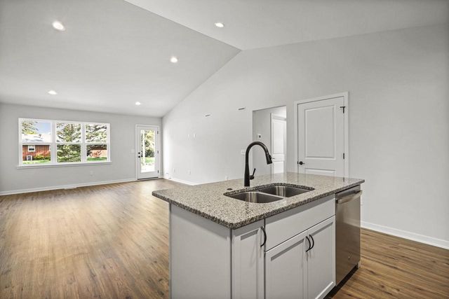 400 Orchid Avenue, Stoughton, WI 53589