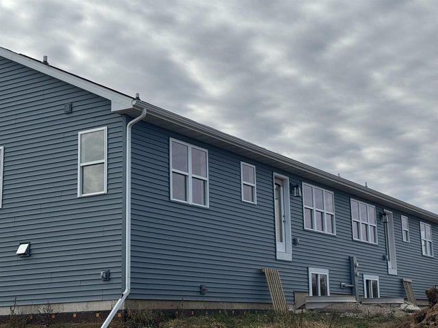 400 Orchid Avenue, Stoughton, WI 53589