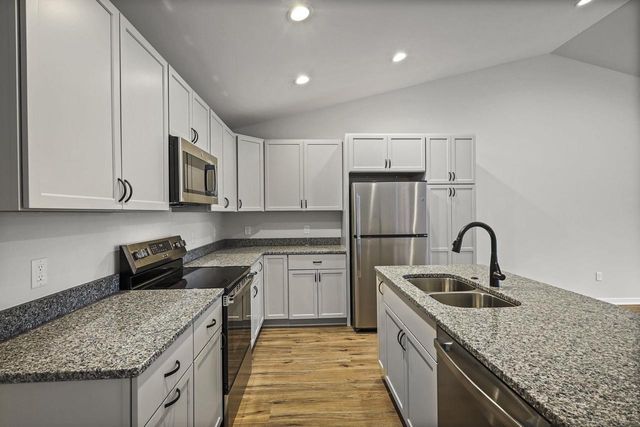 400 Orchid Avenue, Stoughton, WI 53589