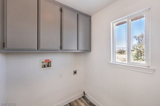 3950 South Rainbow Avenue, Pahrump, NV 89048
