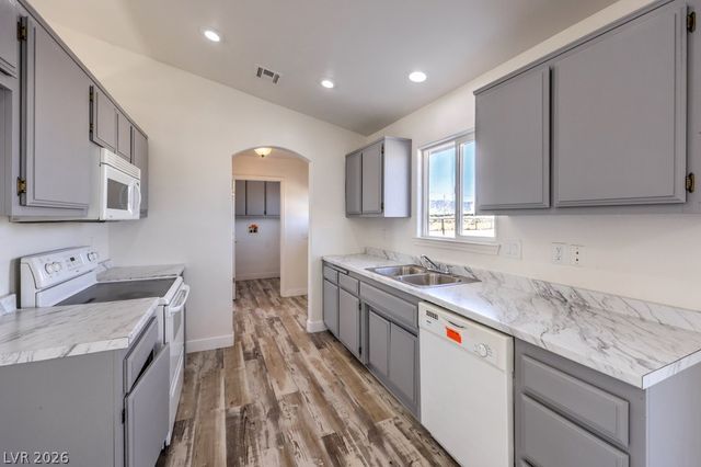 3950 South Rainbow Avenue, Pahrump, NV 89048
