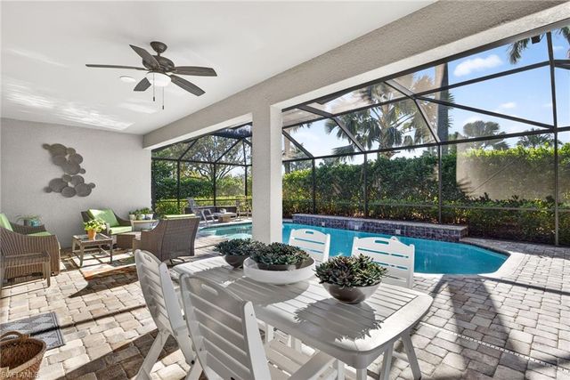 2306 Tangerine LN, Naples, FL 34120