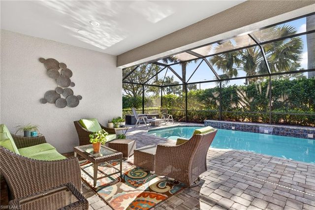 2306 Tangerine LN, Naples, FL 34120