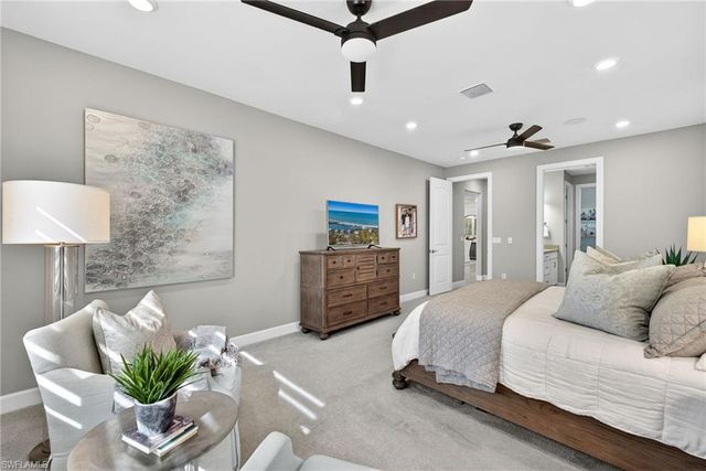 2306 Tangerine LN, Naples, FL 34120