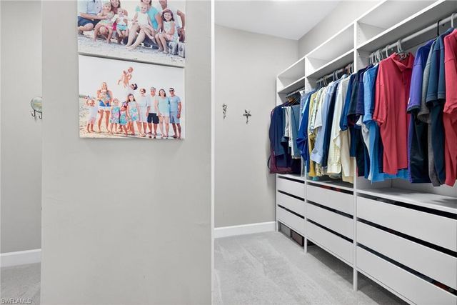 2306 Tangerine LN, Naples, FL 34120