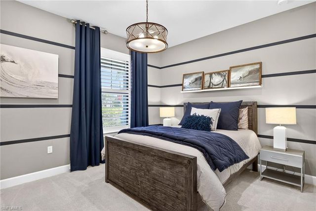 2306 Tangerine LN, Naples, FL 34120