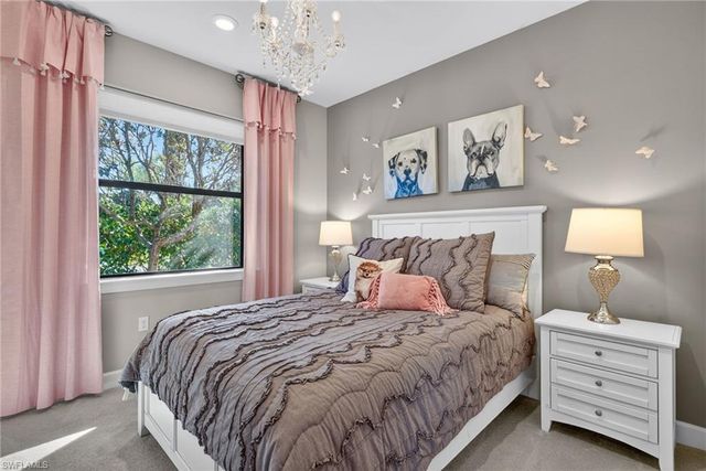 2306 Tangerine LN, Naples, FL 34120