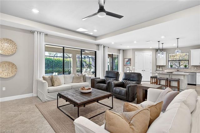 2306 Tangerine LN, Naples, FL 34120