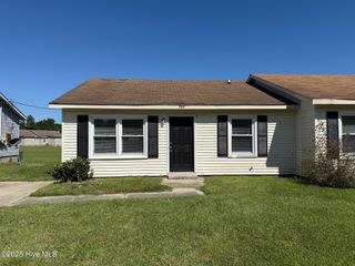 1804 Burgaw Highway, Jacksonville, NC 28540